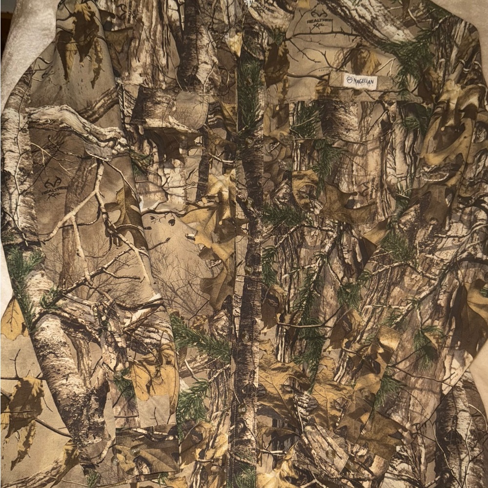 Magellan Realtree Camo Fishing Hunting Shirt XXL Mesh Vented Long Sleeve Polo